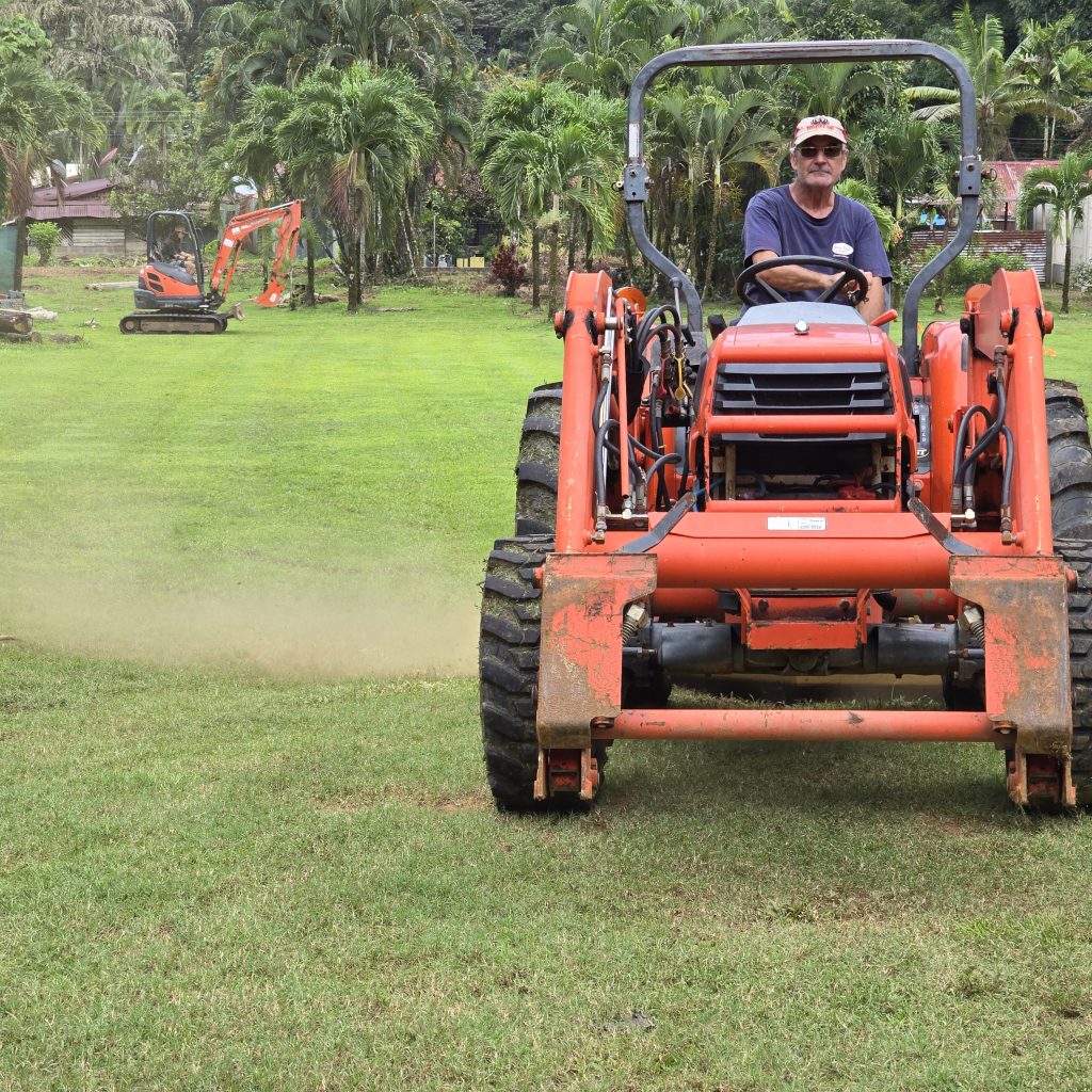 Kubota Tractor-Mower